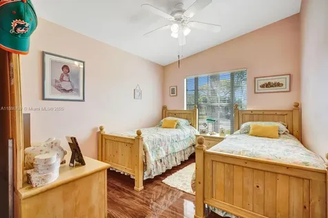 16451 SW 98th Terrace Miami FL 33196