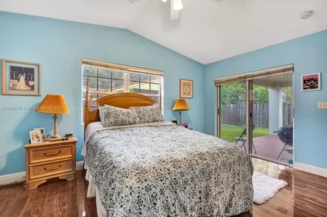 16451 SW 98th Terrace Miami FL 33196