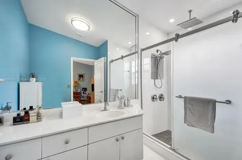 16451 SW 98th Terrace Miami FL 33196