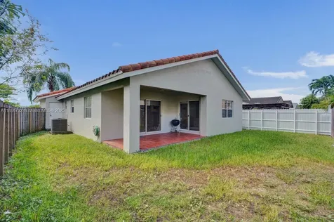 16451 SW 98th Terrace Miami FL 33196