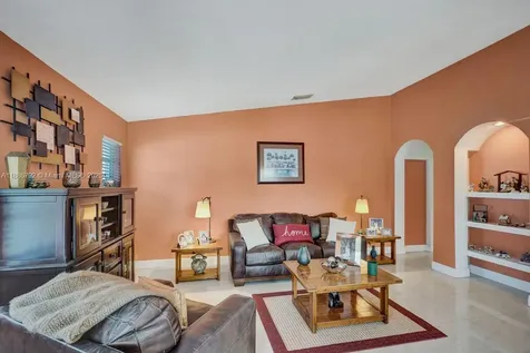 16451 SW 98th Terrace Miami FL 33196