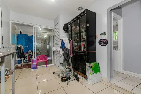 807 NW 109th Street Miami FL 33168