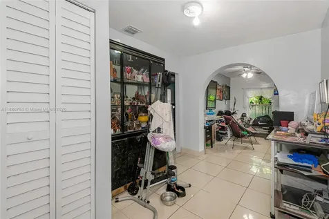 807 NW 109th Street Miami FL 33168