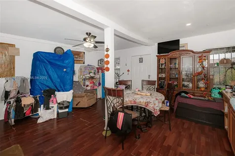 807 NW 109th Street Miami FL 33168