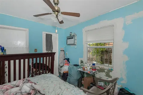 807 NW 109th Street Miami FL 33168
