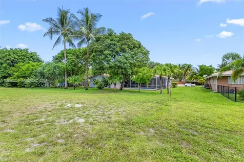 6520 SW 20th Street Plantation FL 33317