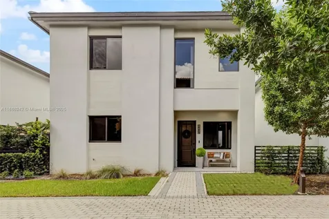 4437 NW 80th Court Doral FL 33166