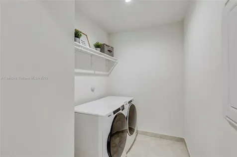 4437 NW 80th Court Doral FL 33166