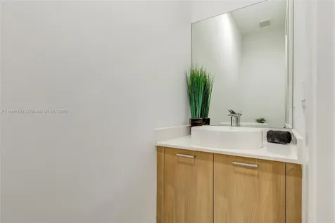 4437 NW 80th Court Doral FL 33166