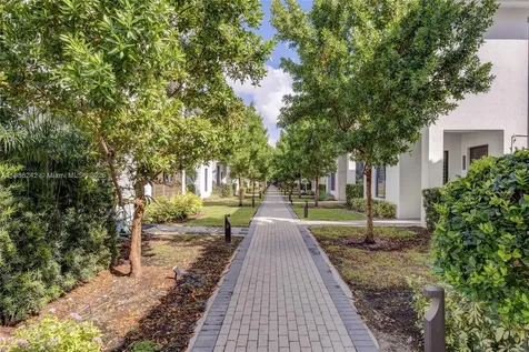 4437 NW 80th Court Doral FL 33166