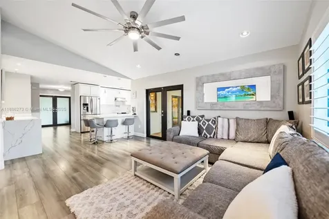 6411 Olde Moat Way Davie FL 33331