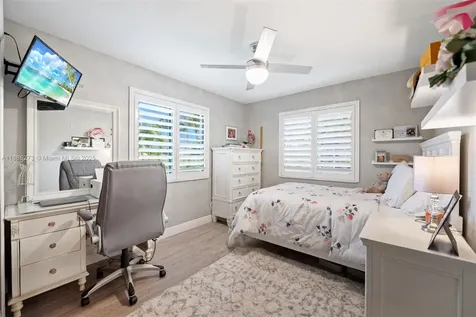6411 Olde Moat Way Davie FL 33331