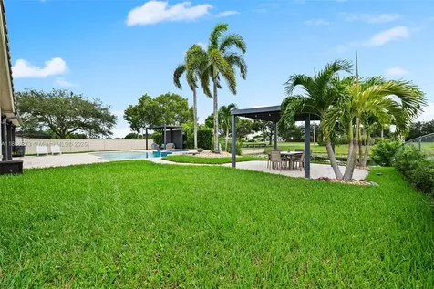 6411 Olde Moat Way Davie FL 33331