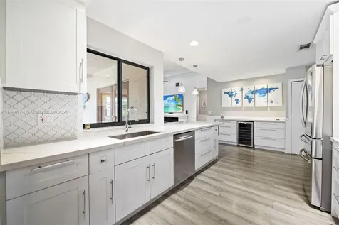 6411 Olde Moat Way Davie FL 33331