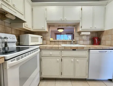 4431 NW 16th Street Lauderhill FL 33313