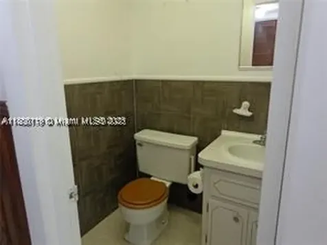 2901 NW 47th Terrace Lauderdale Lakes FL 33313