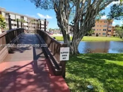 2901 NW 47th Terrace Lauderdale Lakes FL 33313