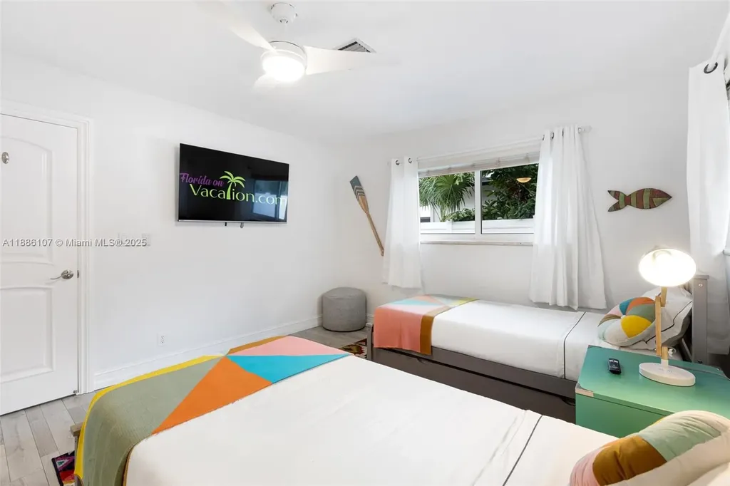 2580 SE 2nd Court Hillsboro Beach FL 33062