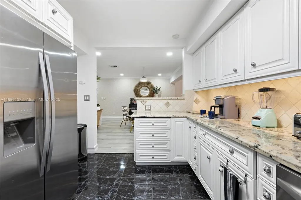 2580 SE 2nd Court Hillsboro Beach FL 33062