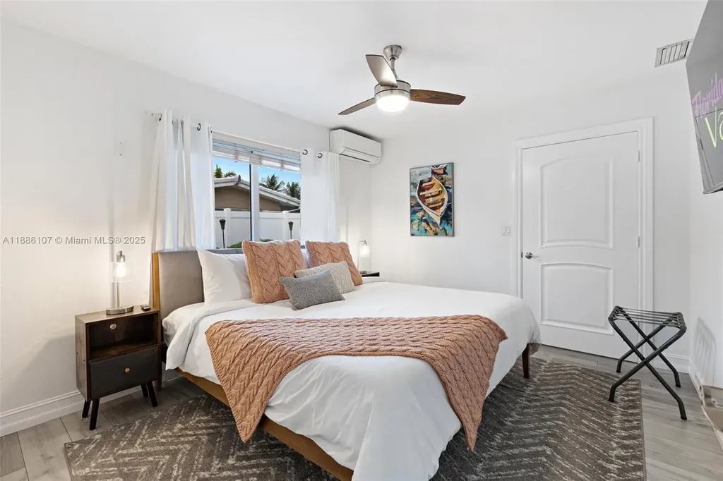 2580 SE 2nd Court Hillsboro Beach FL 33062