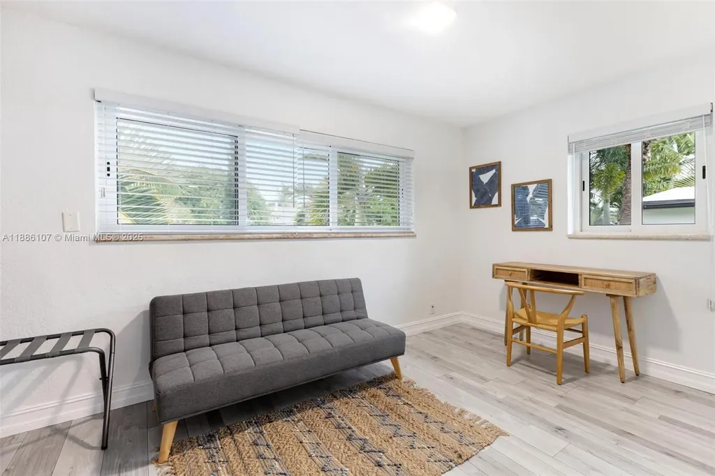 2580 SE 2nd Court Hillsboro Beach FL 33062