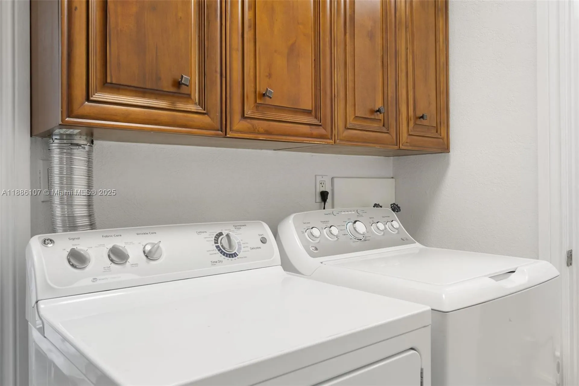 2580 SE 2nd Court Hillsboro Beach FL 33062