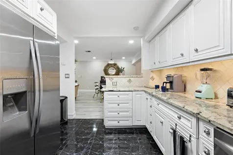 2580 SE 2nd Court Hillsboro Beach FL 33062