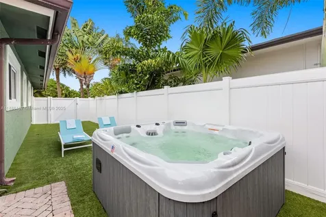 2580 SE 2nd Court Hillsboro Beach FL 33062