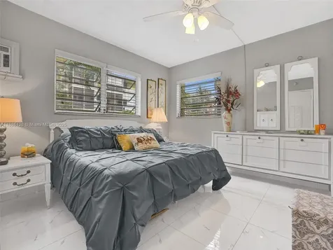 17090 NE 14th Avenue North Miami Beach FL 33162