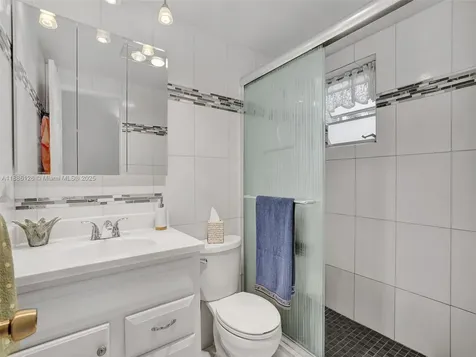 17090 NE 14th Avenue North Miami Beach FL 33162