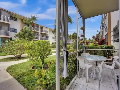 17090 NE 14th Avenue North Miami Beach FL 33162