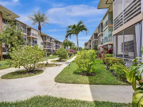 17090 NE 14th Avenue North Miami Beach FL 33162