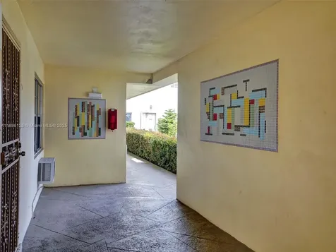 17090 NE 14th Avenue North Miami Beach FL 33162