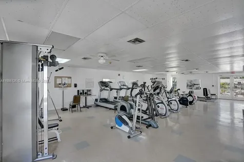 17090 NE 14th Avenue North Miami Beach FL 33162