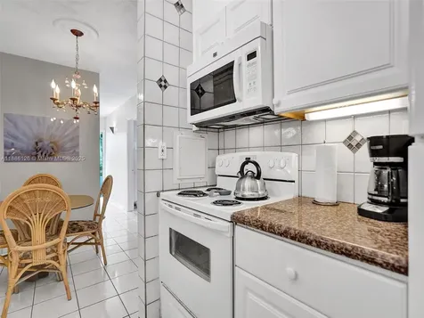 17090 NE 14th Avenue North Miami Beach FL 33162