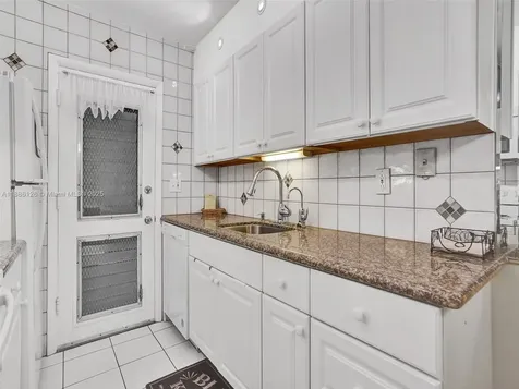 17090 NE 14th Avenue North Miami Beach FL 33162