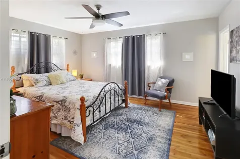 195 NE 121st Terrace North Miami FL 33161