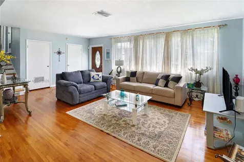 195 NE 121st Terrace North Miami FL 33161