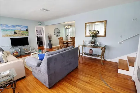 195 NE 121st Terrace North Miami FL 33161