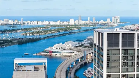 159 NE 6th Street Miami FL 33132
