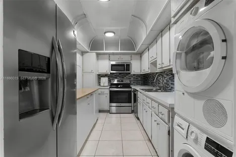 5001 Collins Avenue Miami Beach FL 33140