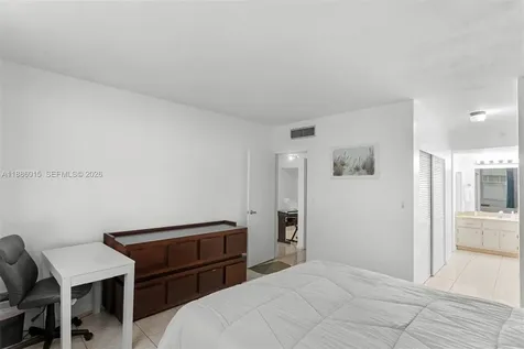 5001 Collins Avenue Miami Beach FL 33140