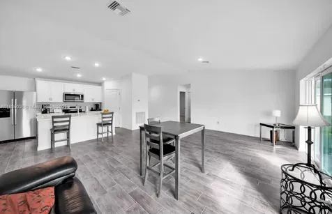4217 NE 23rd Place Cape Coral FL 33909