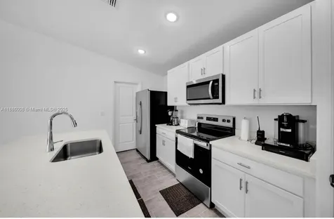 4217 NE 23rd Place Cape Coral FL 33909