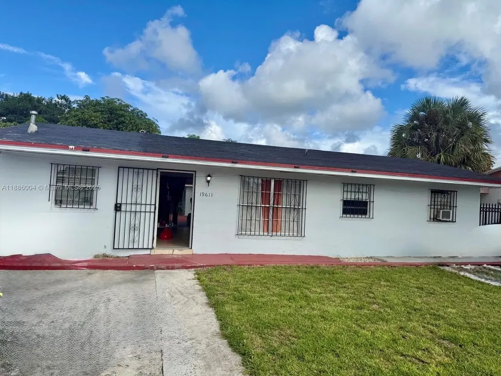 19611 NW 47th Avenue Miami Gardens FL 33055