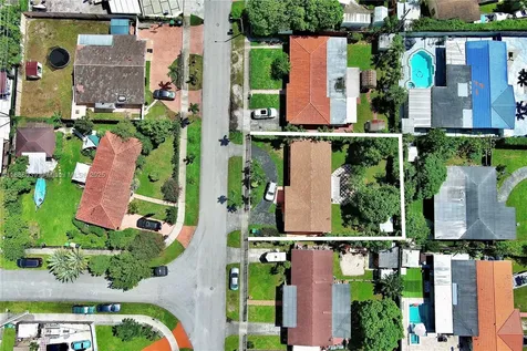 8220 SW 12th Terrace Miami FL 33144