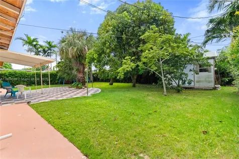 8220 SW 12th Terrace Miami FL 33144
