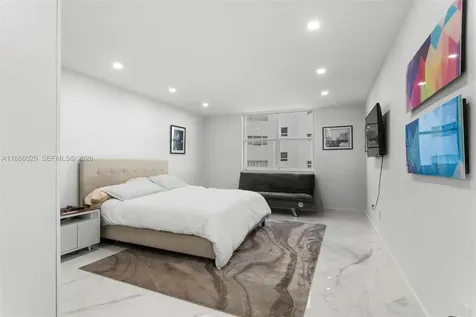 5001 Collins Avenue Miami Beach FL 33140