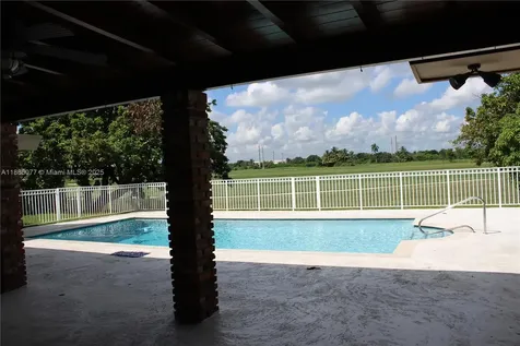 16100 W Prestwick Place Miami Lakes FL 33014
