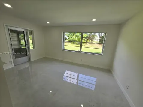 600 SW 8th Place Boynton Beach FL 33426